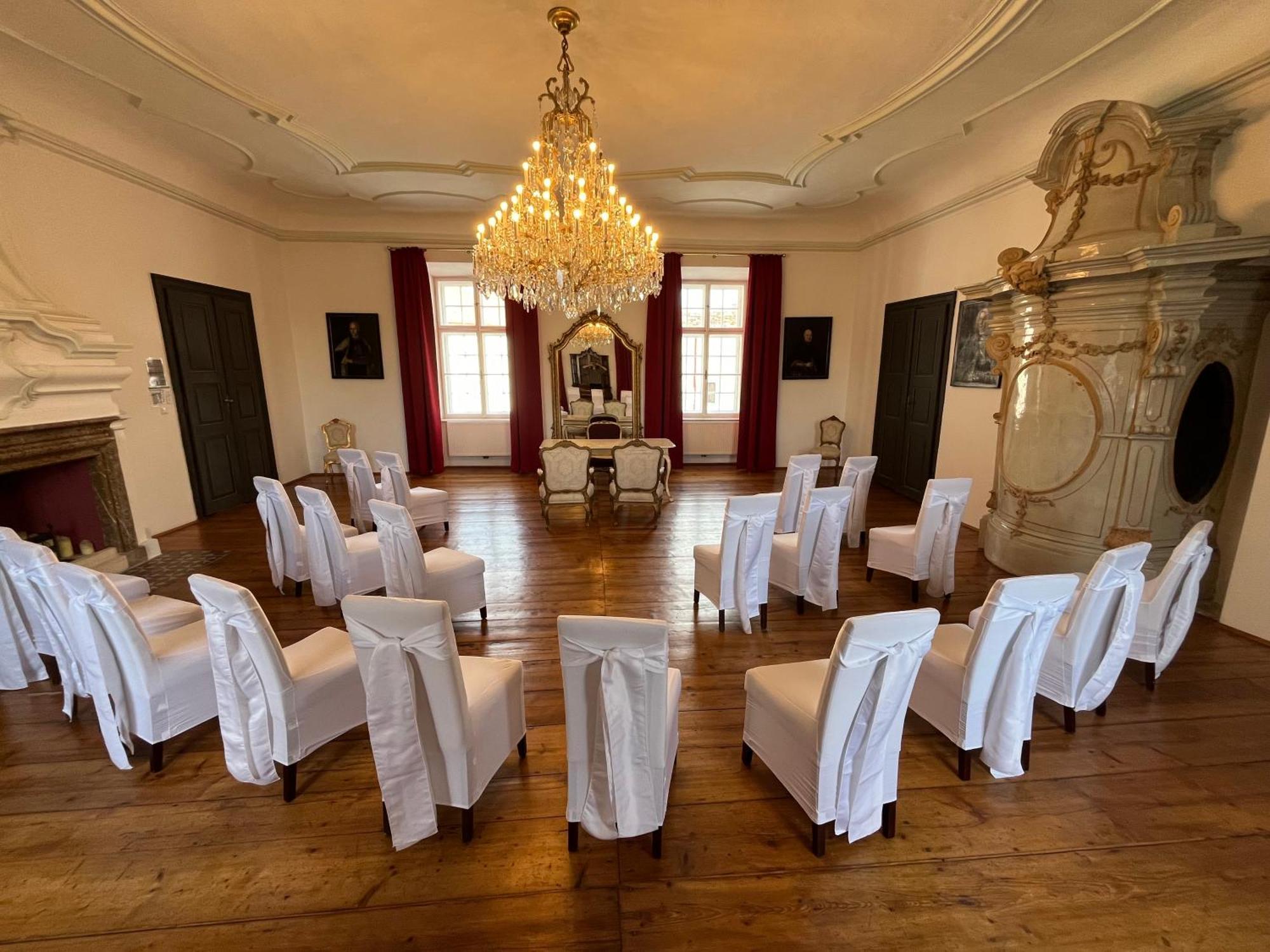 Schlosshotel Mailberg Ngoại thất bức ảnh