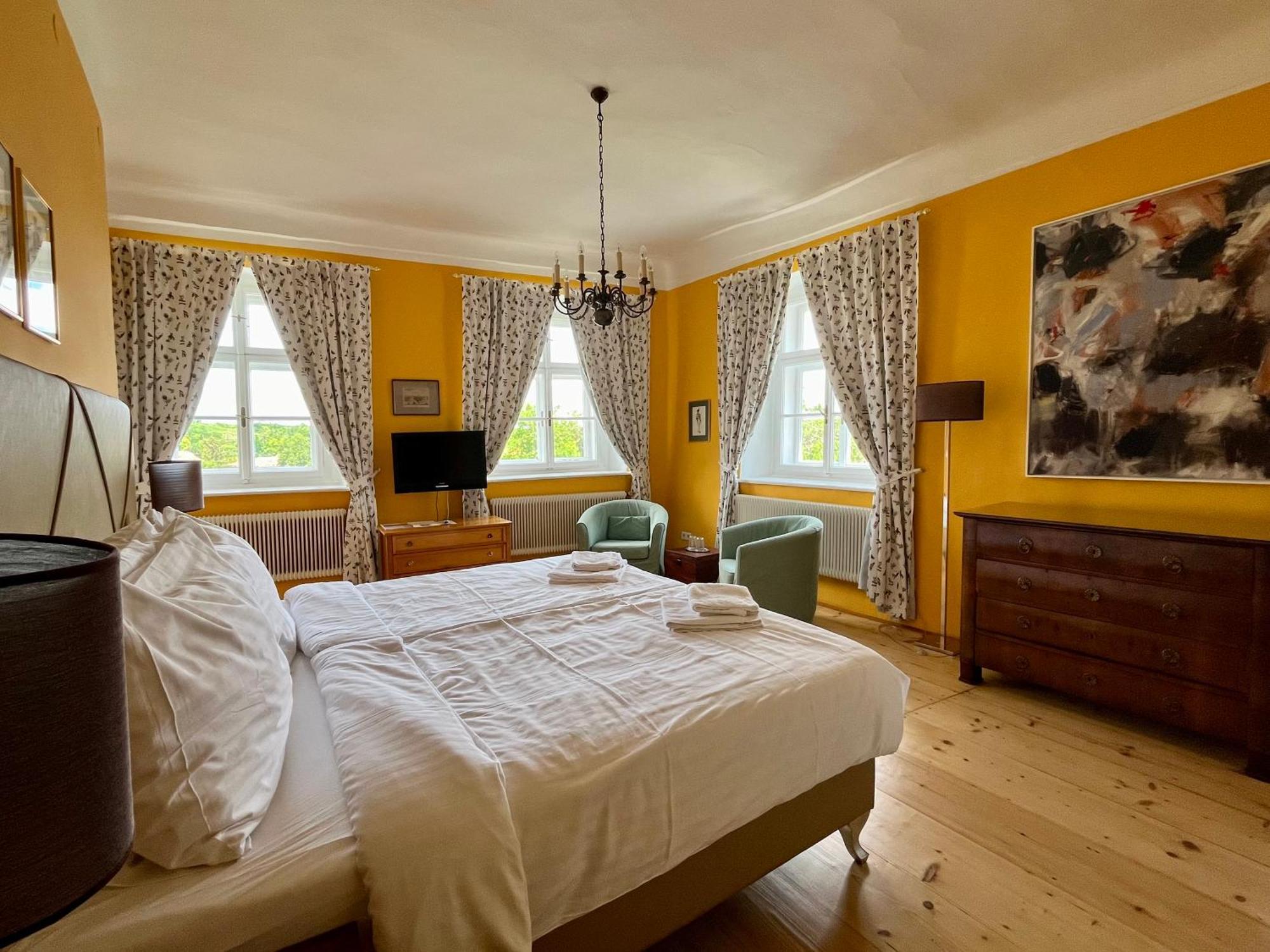 Schlosshotel Mailberg Ngoại thất bức ảnh